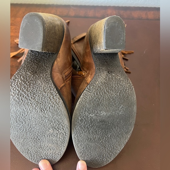 Brown tassel booties - Picture 11 of 12
